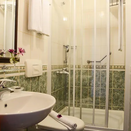 Arion Hotel 3*